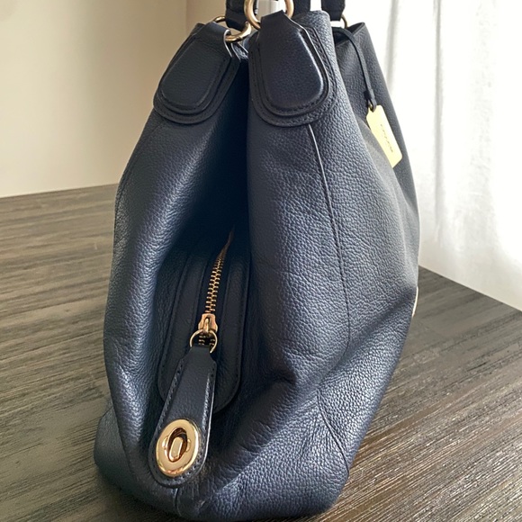 COACH black purse with gold🔥 - Picture 2 of 3